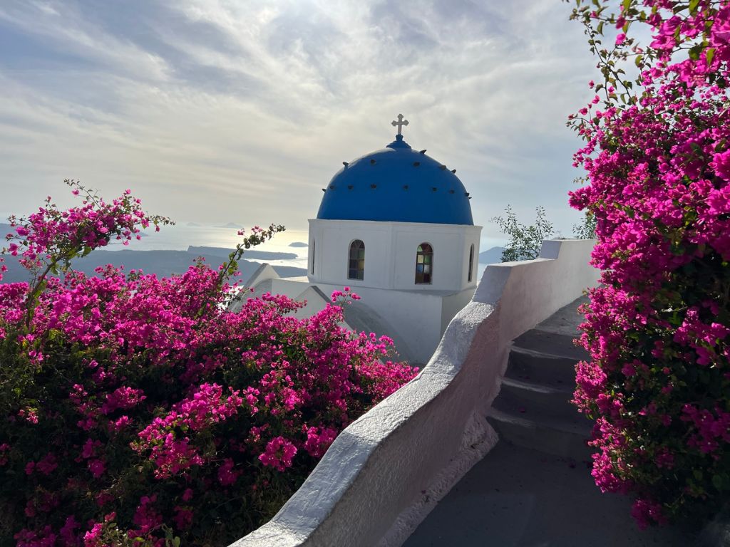 imerovigli blue domes